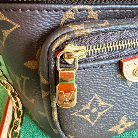 Louis Vuitton X Takashi Murakami Monogram Cerises Mini Bumbag - Picture 3 of 9
